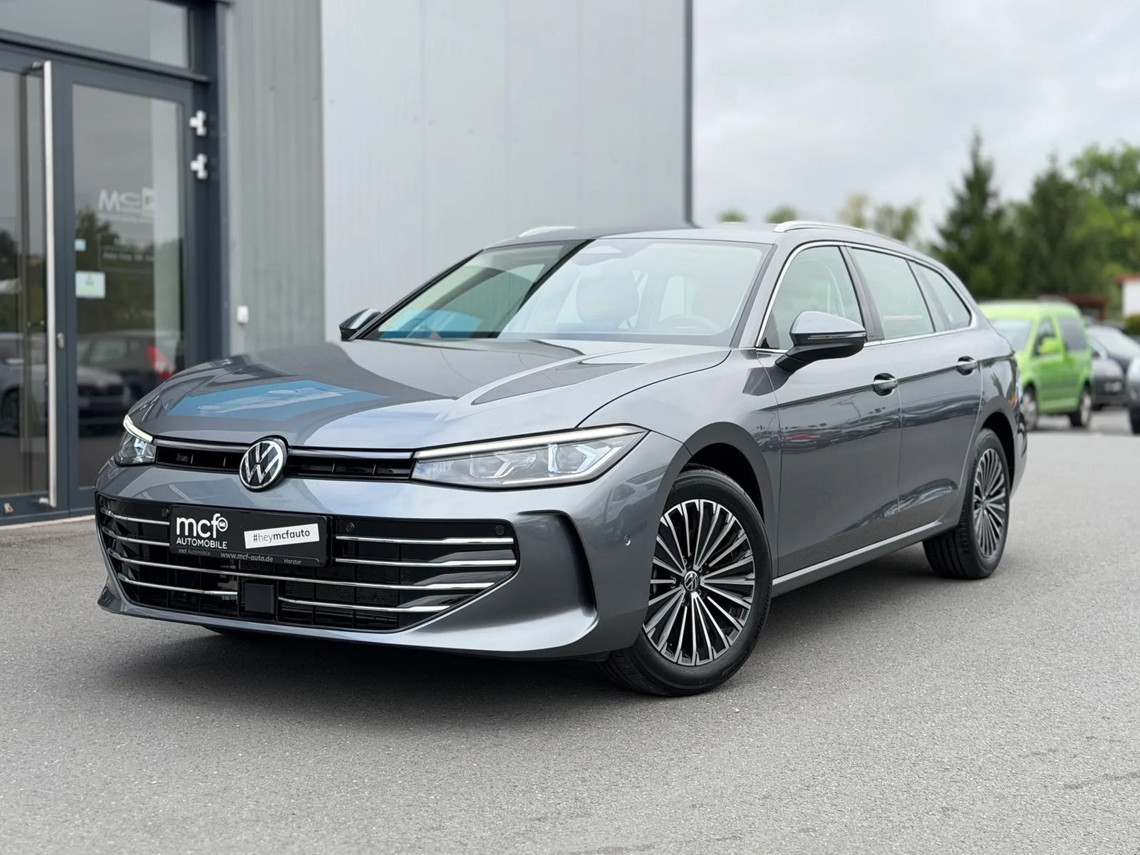 Volkswagen Passat Variant 1.5 eTSI DSG Elegance IQ HuD foto 1