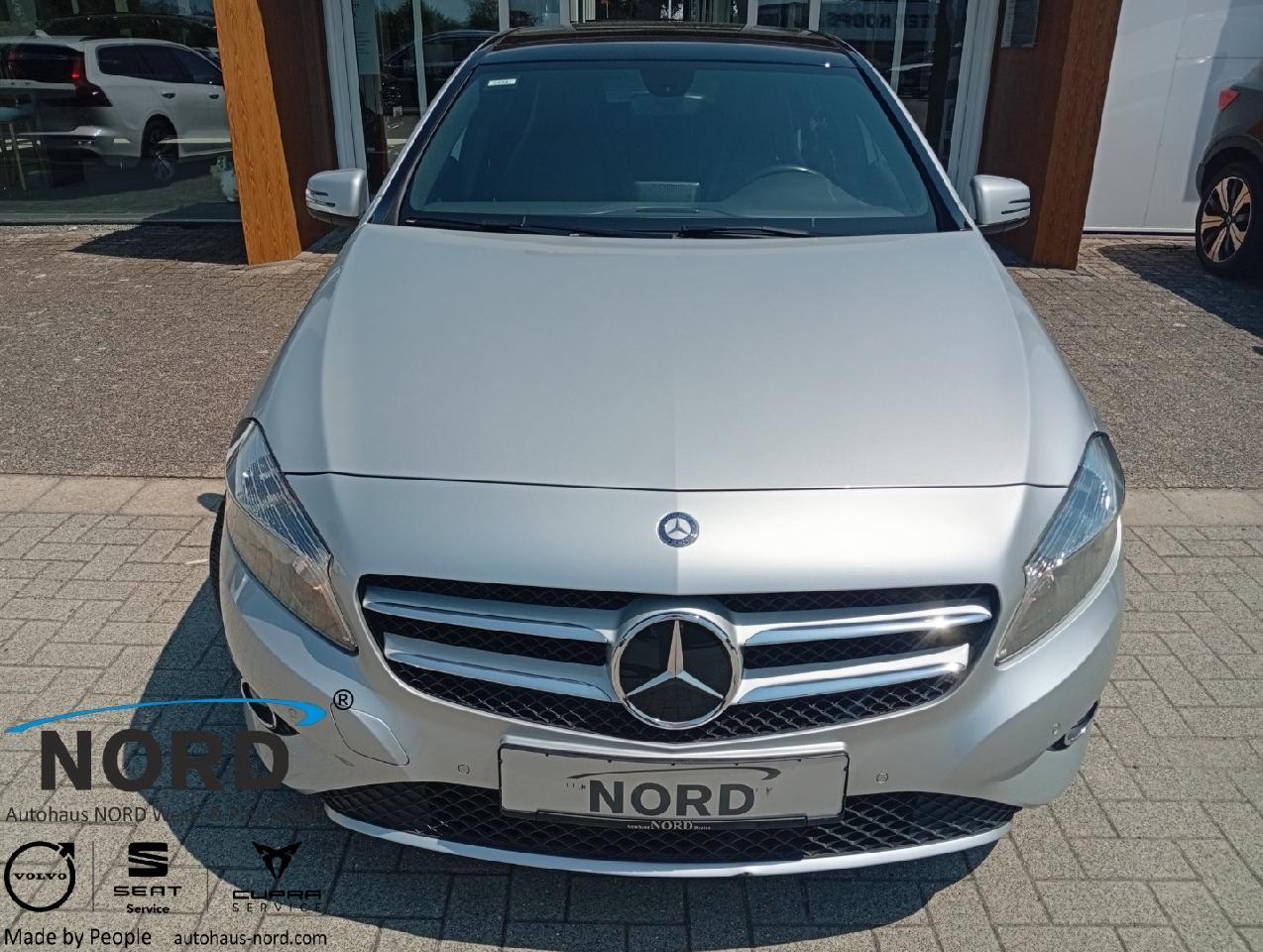 Mercedes-Benz  A 180 BlueEfficiency Pano Dach