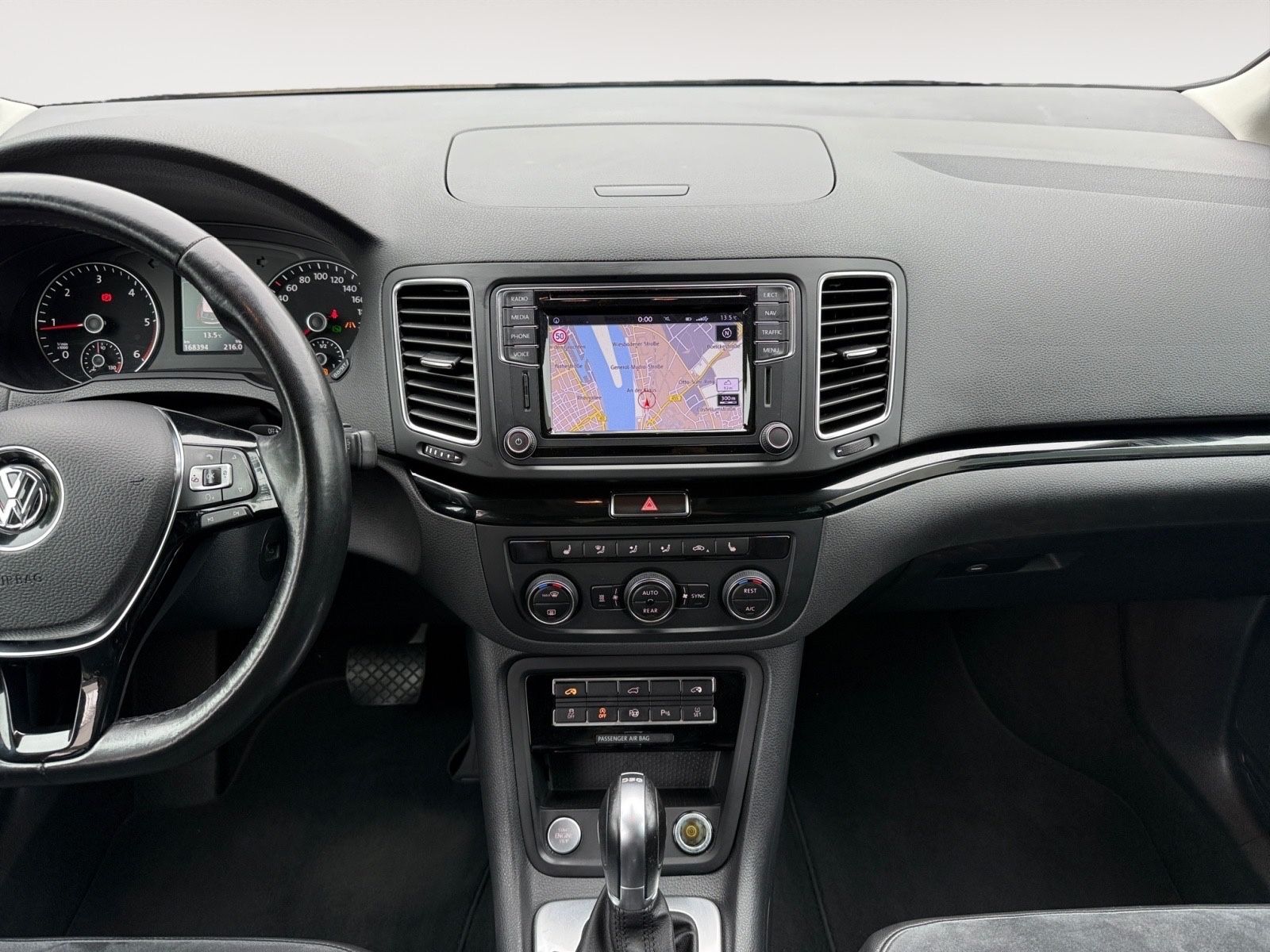 Fahrzeugabbildung Volkswagen Sharan Highline BMT/Start-Stopp