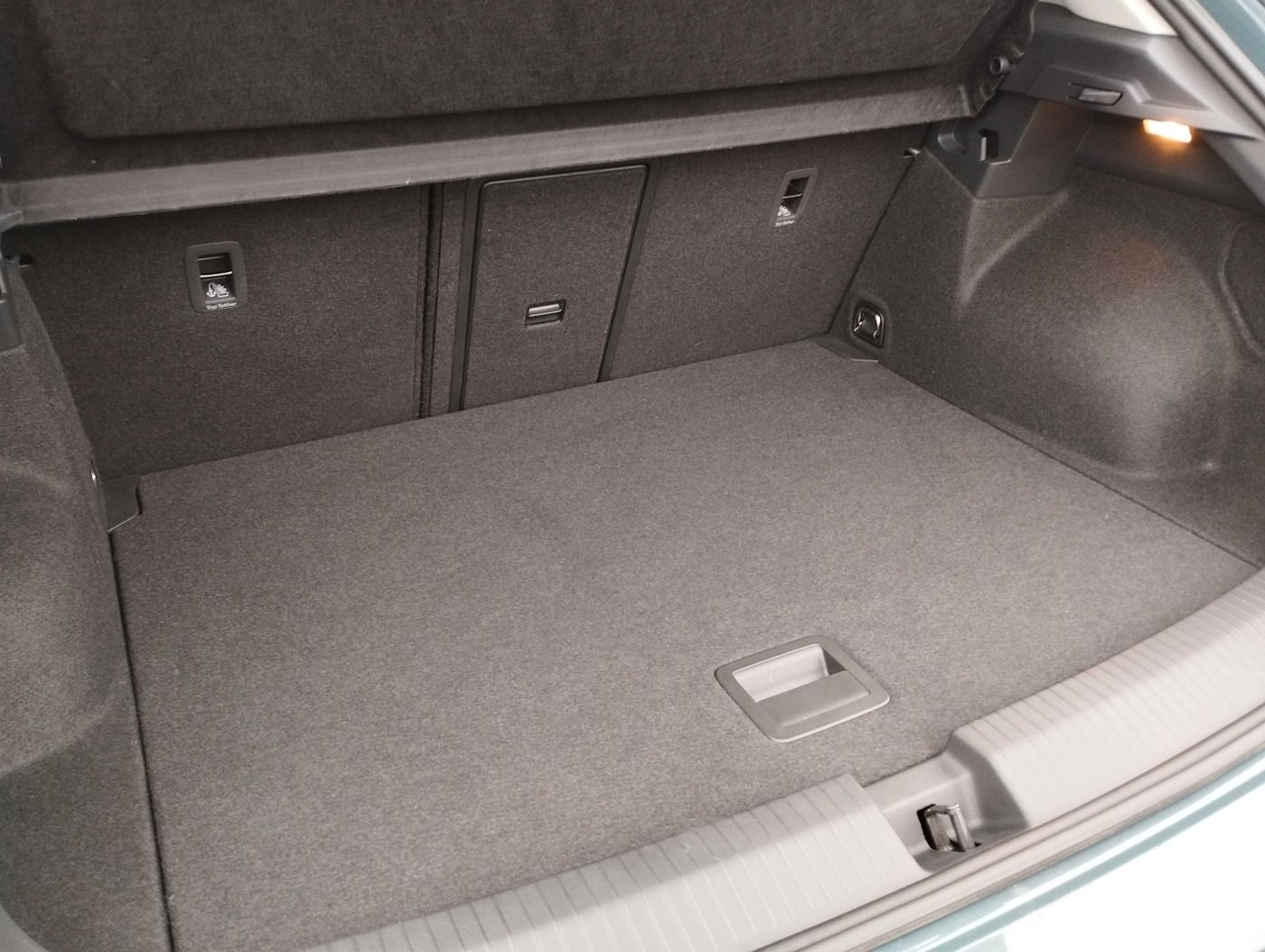 Fahrzeugabbildung Volkswagen T-Roc 1.5 Life NEU42T AHK Standhz ACC LED Kamera