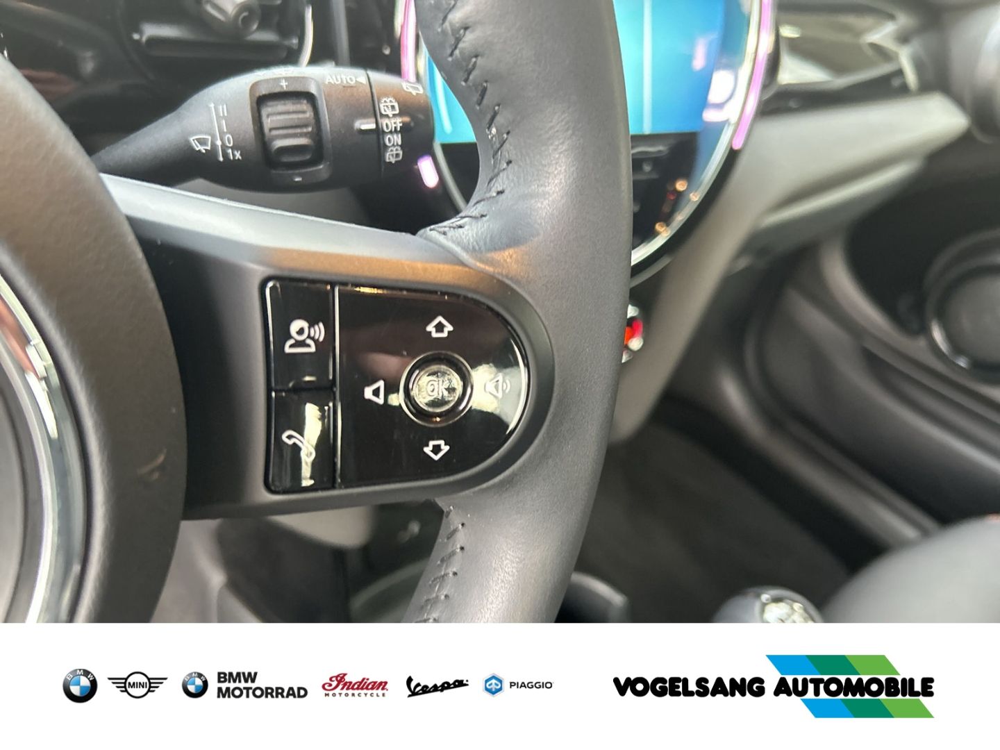 Fahrzeugabbildung MINI Cooper Classic Trim,Tempomat,L&MFelgen,LEDSchein