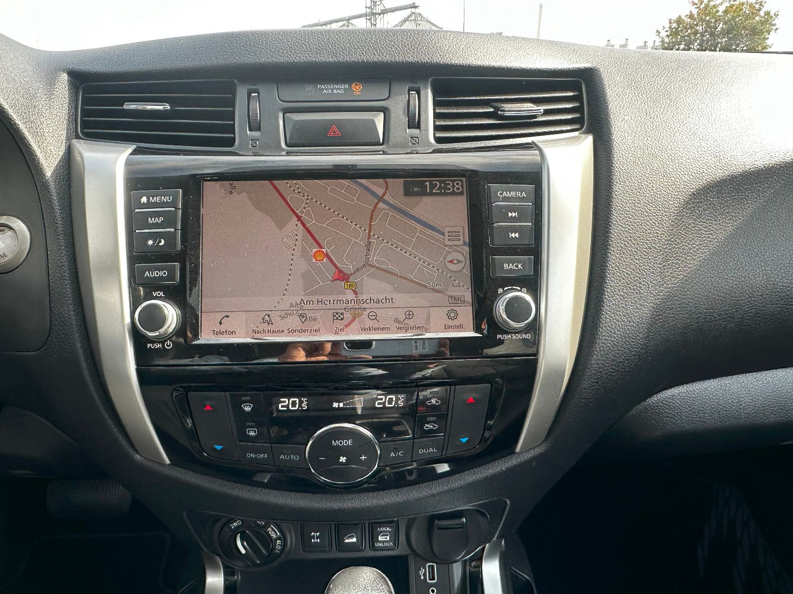 Fahrzeugabbildung Nissan Navara NP300 N-Guard Double Cab 4x4