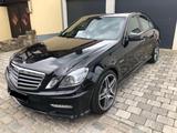 Mercedes-Benz E 63 AMG Performance Paket - Mercedes-Benz E 63 AMG aus 2009
