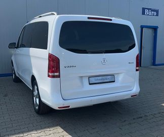 Mercedes V 220 - 7
