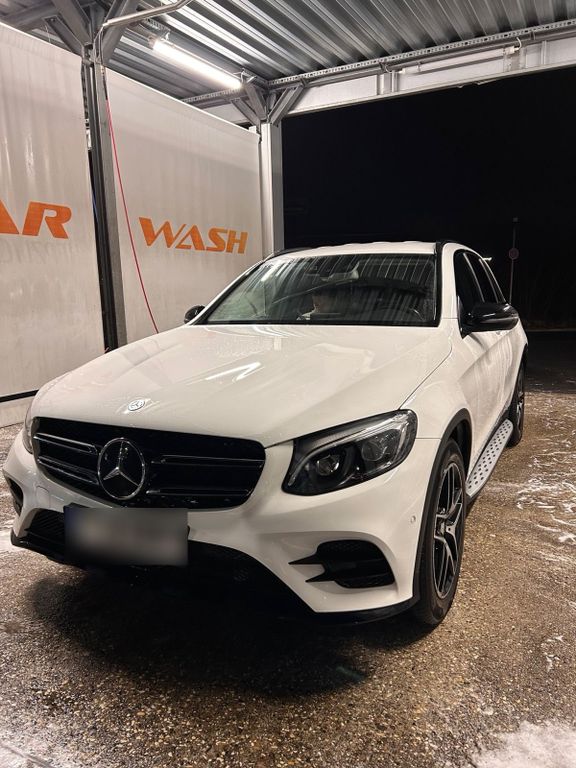 Image of Mercedes-Benz GLC 220