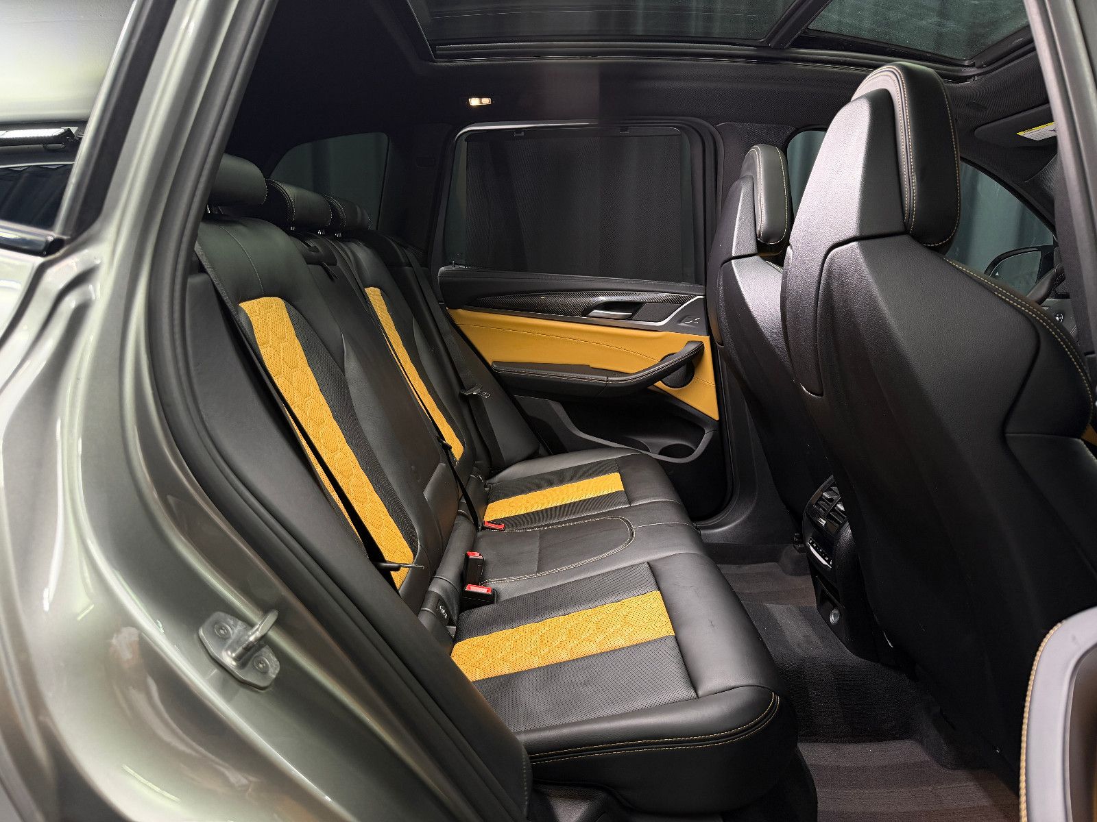 Fahrzeugabbildung BMW X3 M |H/K|HuD|PANO|LASER|INDIVIDUAL