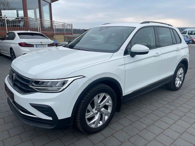 Volkswagen Tiguan 1.5 TSI Life DSG StHz KAM SHZ AHK NAV PDC