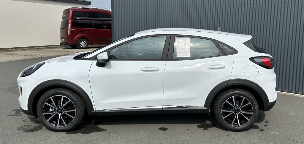 Fahrzeugabbildung Ford Puma Titanium Hybrid