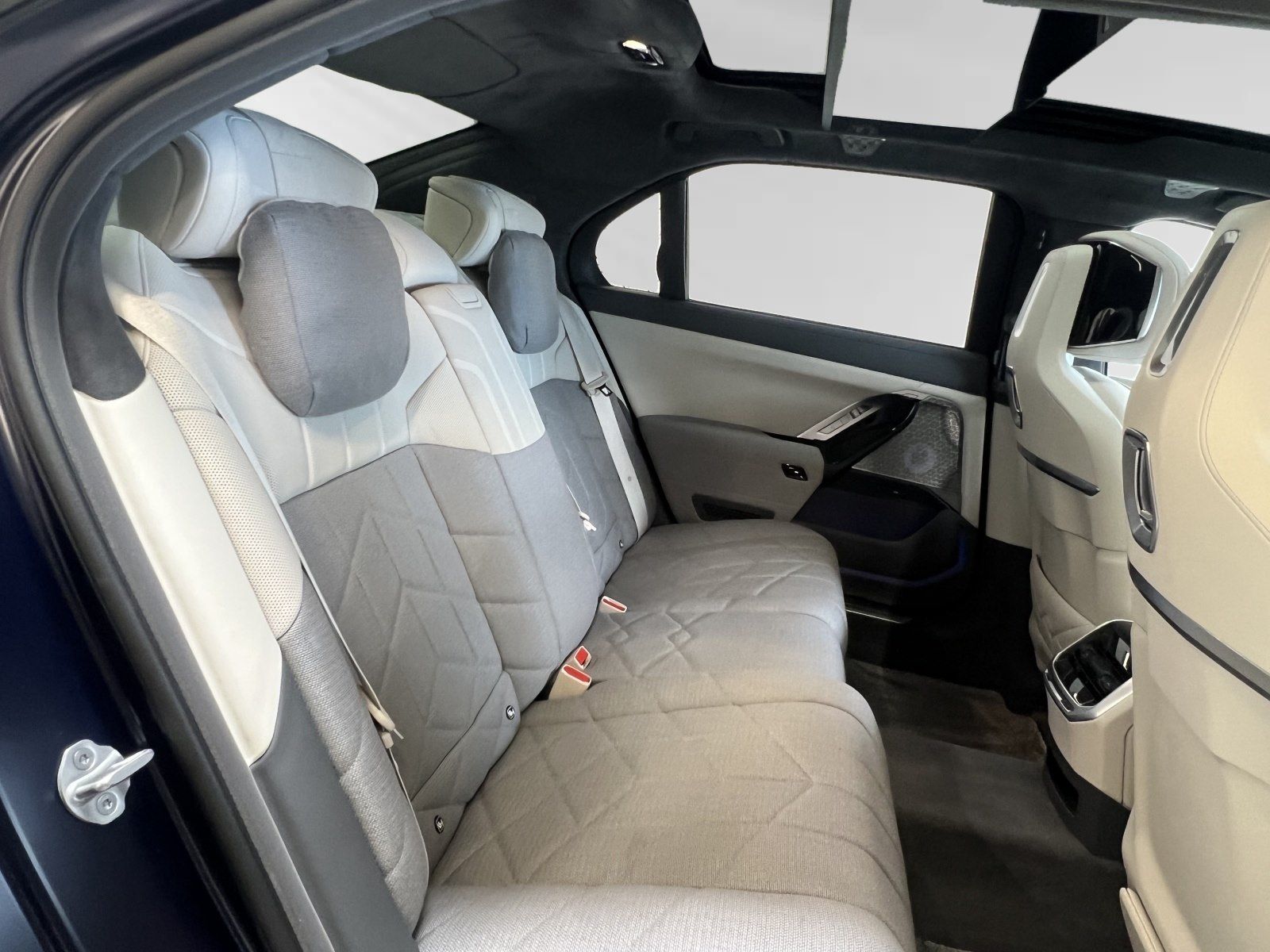 BMW 750 - Bild 16
