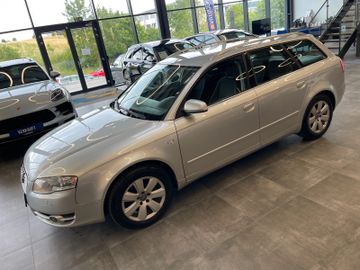 Audi A4 Avan 3.0 TDI quattro *SZHZ*PDC*TEMPOMAT*KLIMA