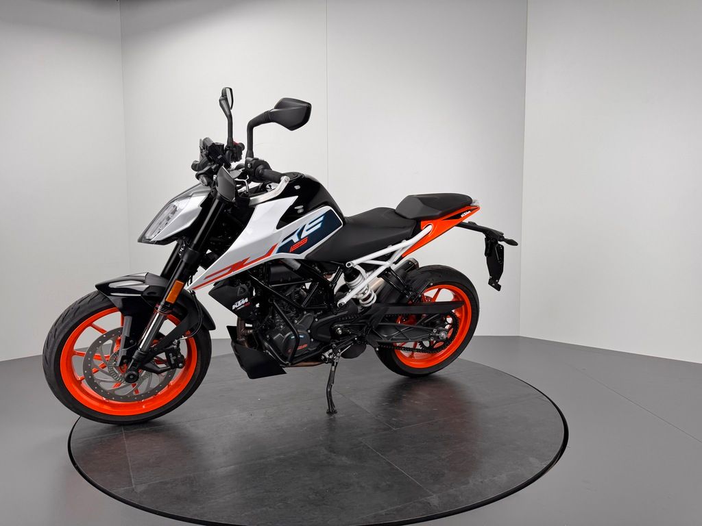 Fahrzeugabbildung KTM DUKE 125 *1.HAND *SERVICE NEU