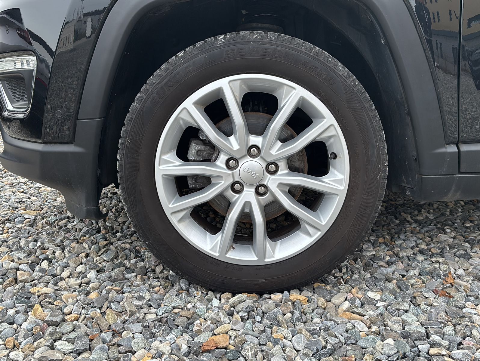 Fahrzeugabbildung Jeep Compass Limited FWD
