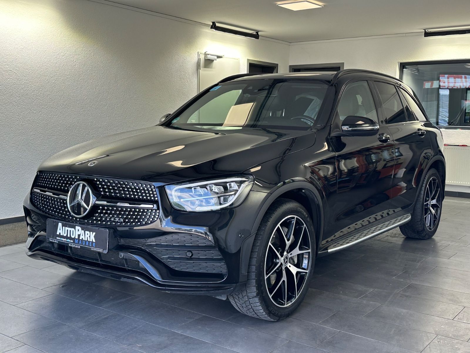 MERCEDES-BENZ GLC 400 d 4Matic AMG*Pano*AHK*