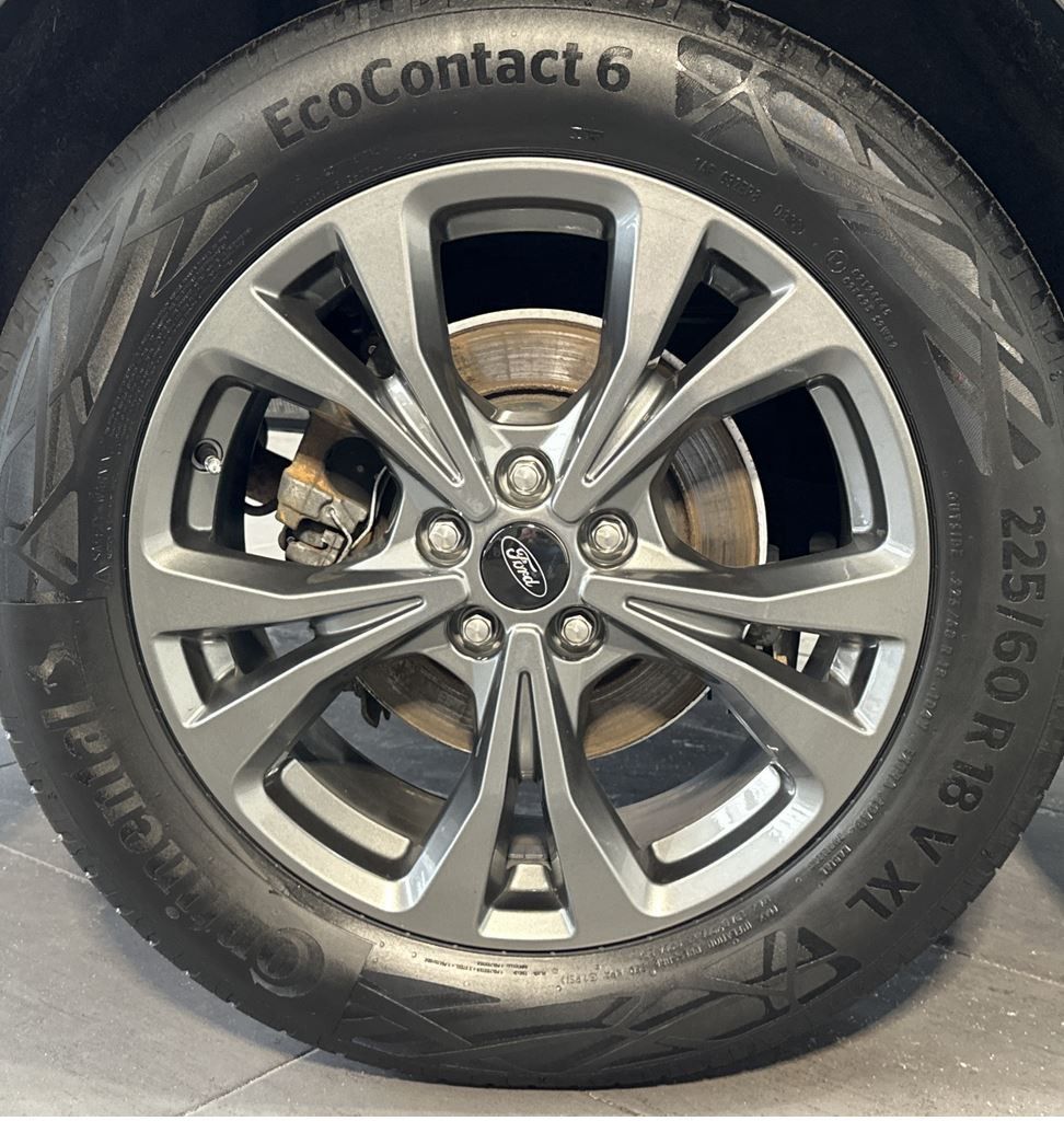 Fahrzeugabbildung Ford Kuga 2.5 Plug-In Hybrid ST-Line NAV+LED+PANORAMA