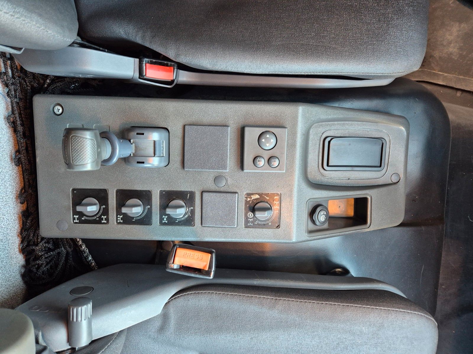 Fahrzeugabbildung Iveco Eurocargo 100E22 4x4 Pritsche