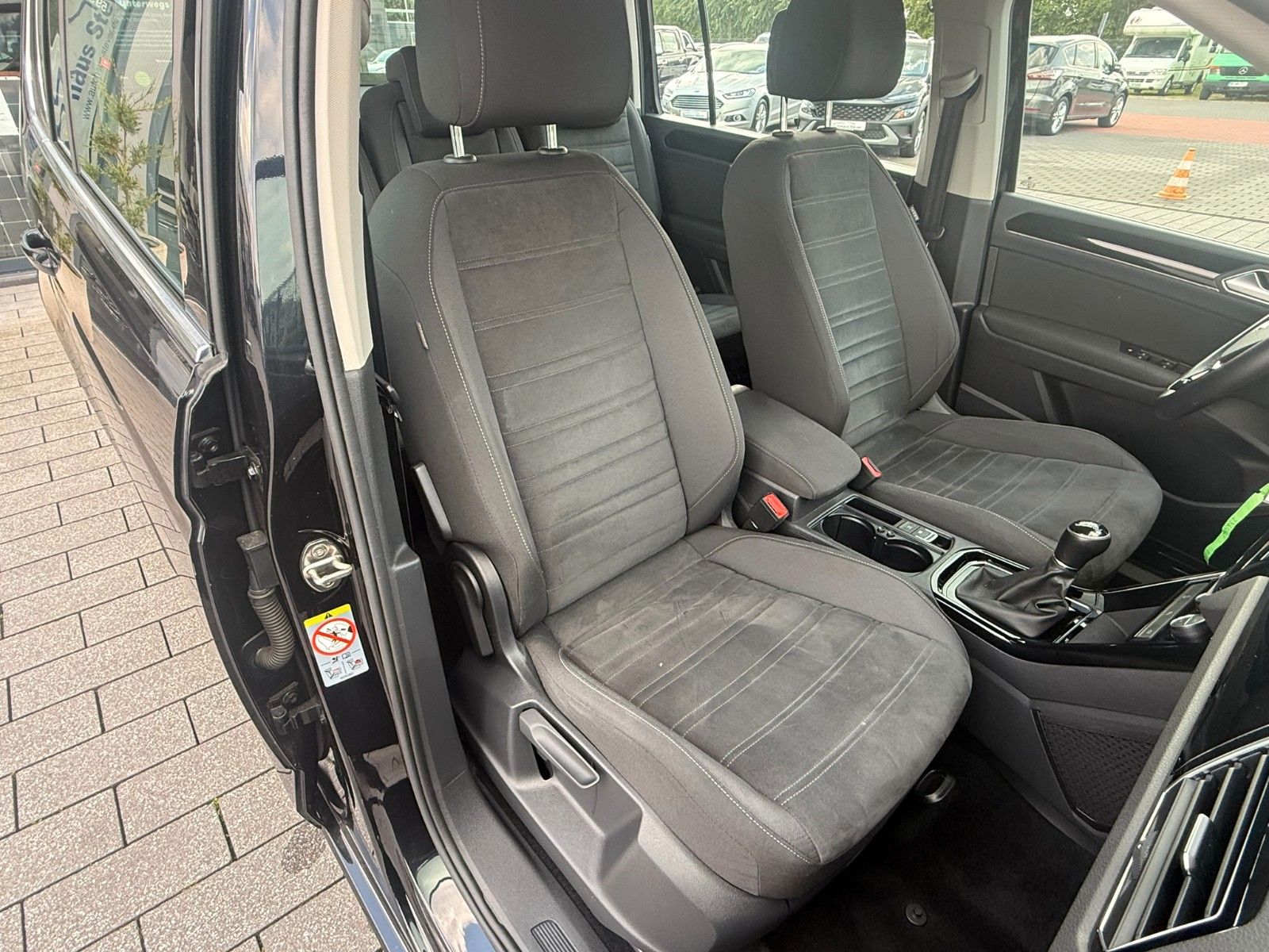 Fahrzeugabbildung Volkswagen Touran Highline BMT/Start-Stopp