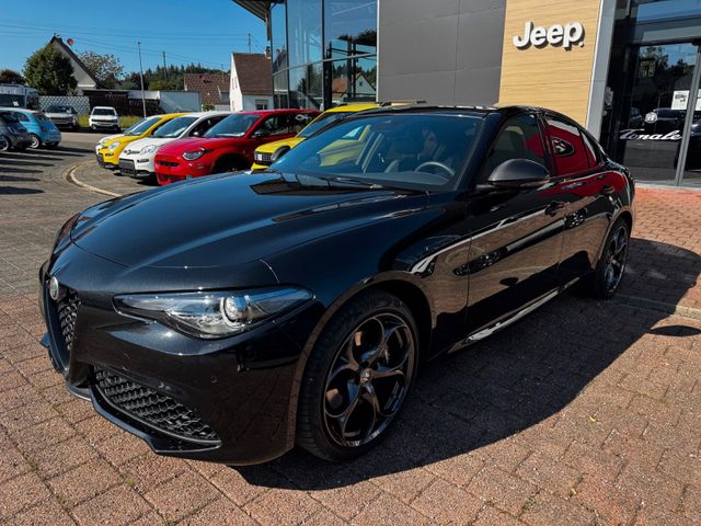 Alfa Romeo Giulia 280 PS Q4 Estrema Panorama Navi Carbon