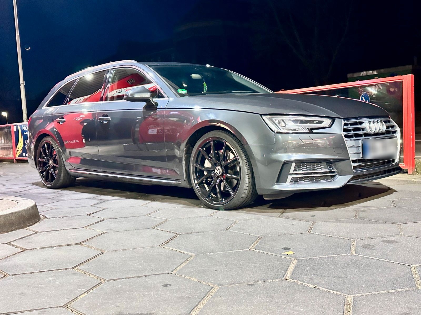 AUDI Audi A4 B9 3.0TDI Quattro
