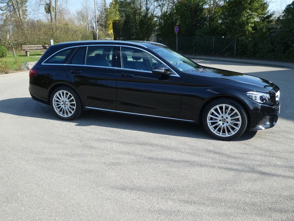 Image of Mercedes-Benz C 220