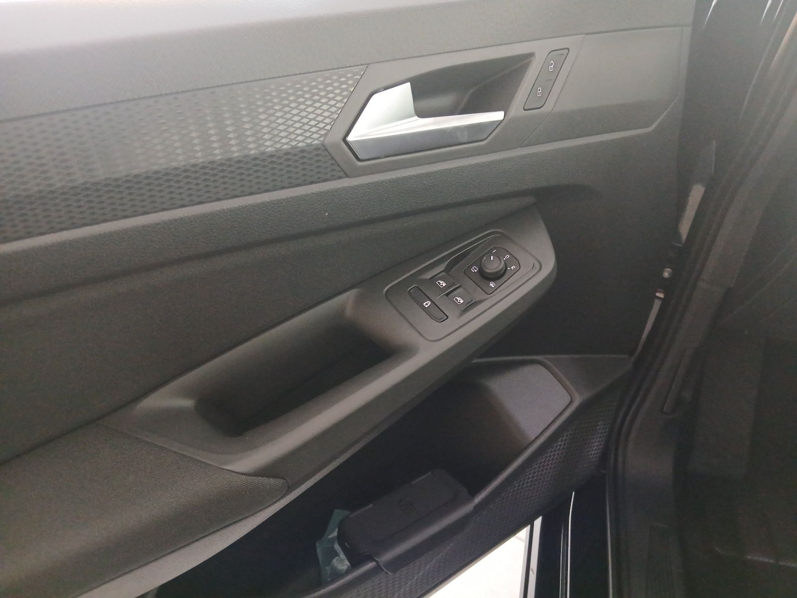 Fahrzeugabbildung Volkswagen Caddy TSI Life DSG CC, PDC, LED, Navi, RFK
