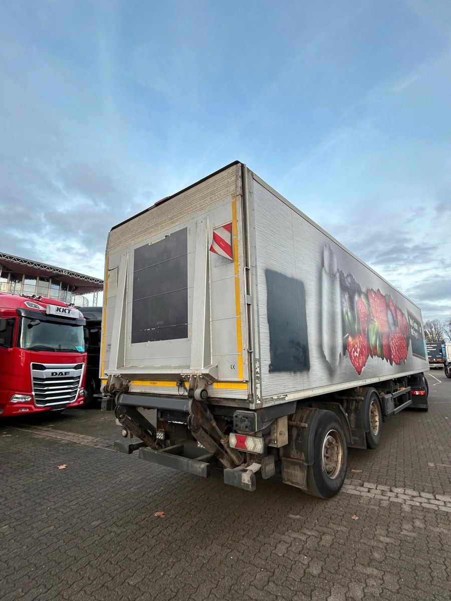 Fahrzeugabbildung Mercedes-Benz 1840 L Antos mit 2-Achs Kühlauflieger