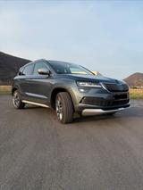 Skoda Karoq Scout 4x4 2.0TDI mit Standheiz... - Skoda Karoq: Scout