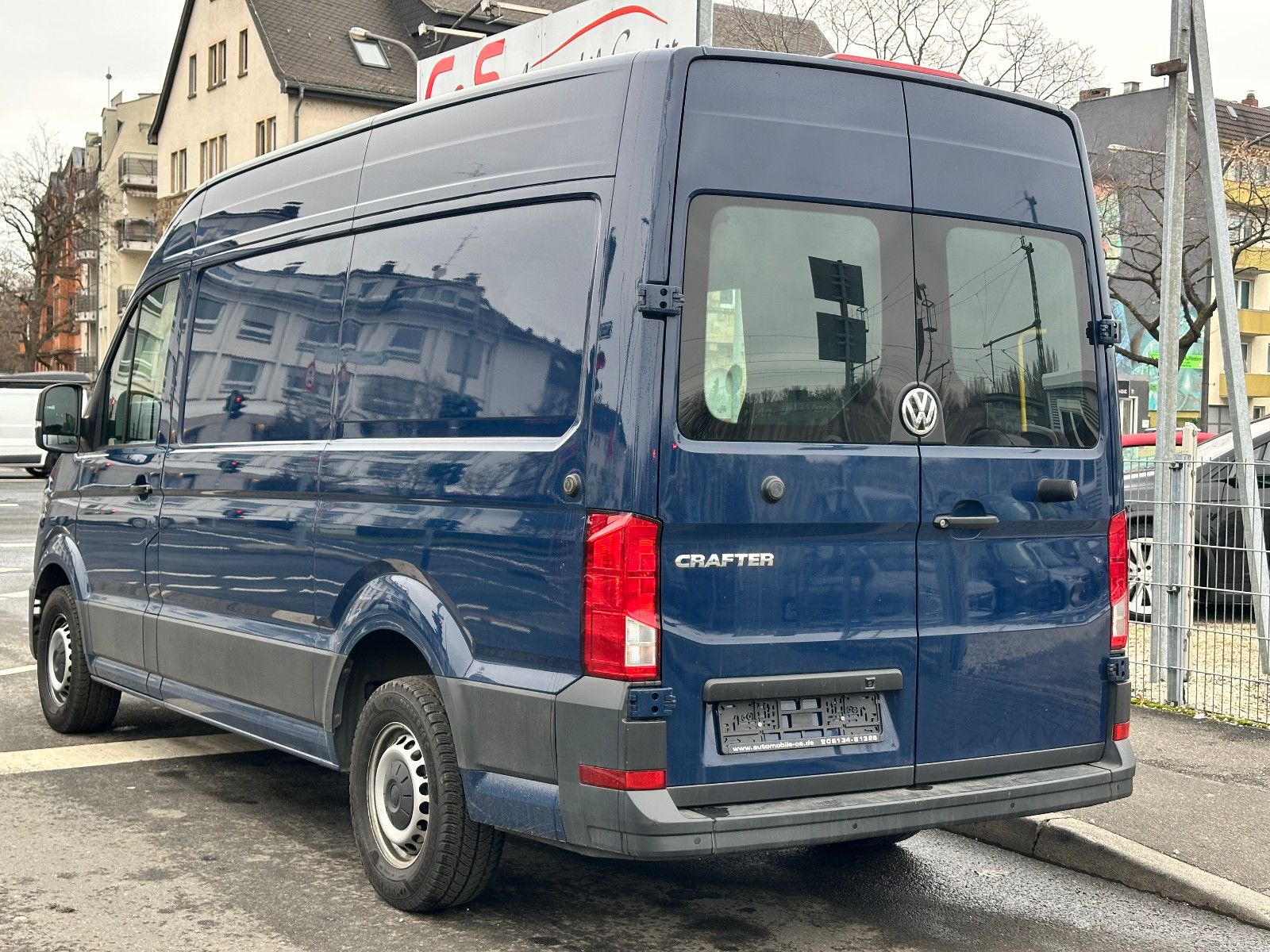 Fahrzeugabbildung Volkswagen CRAFTER KASTEN M.2021 35 MITTELLANG HOCHDACH RWD