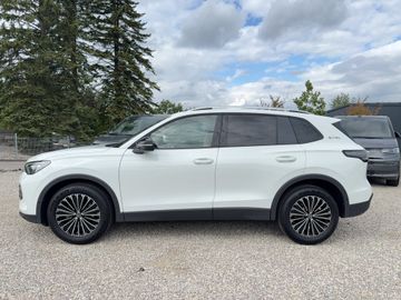Volkswagen Tiguan - 4
