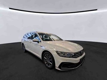 Volkswagen Passat Variant - 2