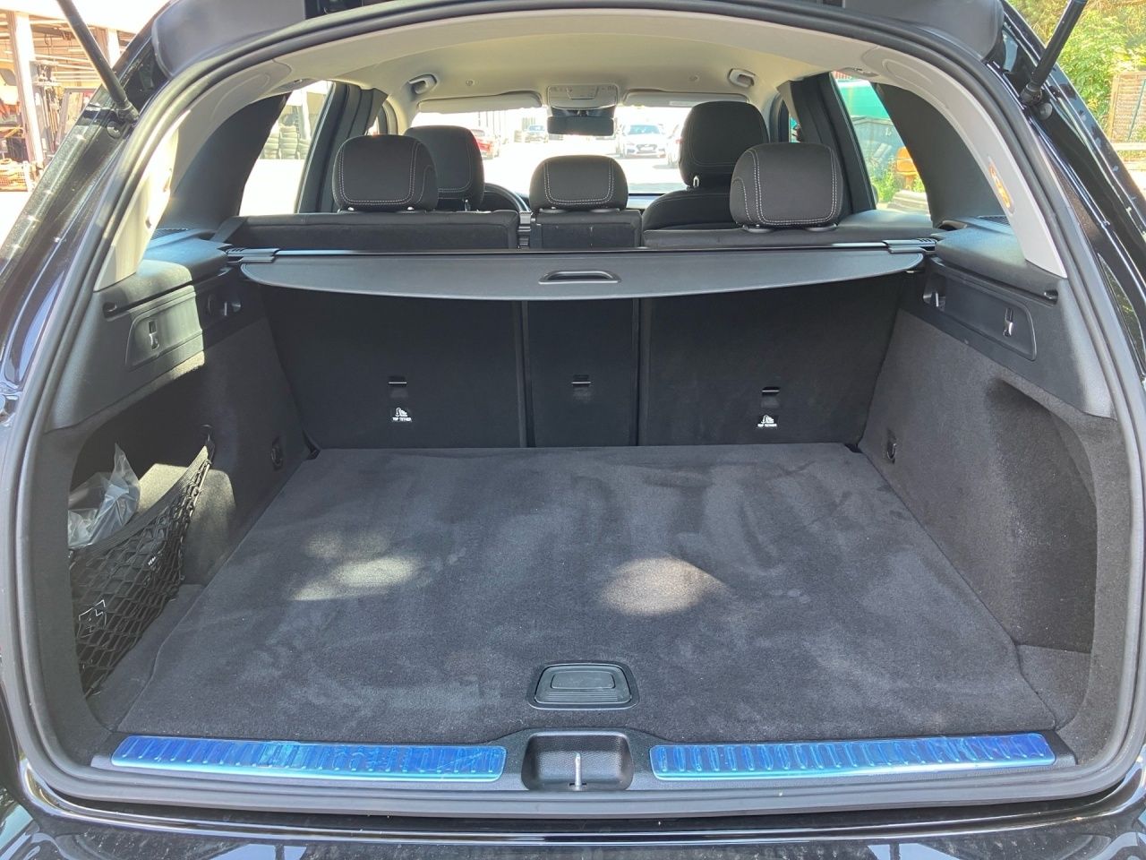 Fahrzeugabbildung Mercedes-Benz GLC 200 d 4M APPLE+AHK+KAMERA+LED+EASYPACK
