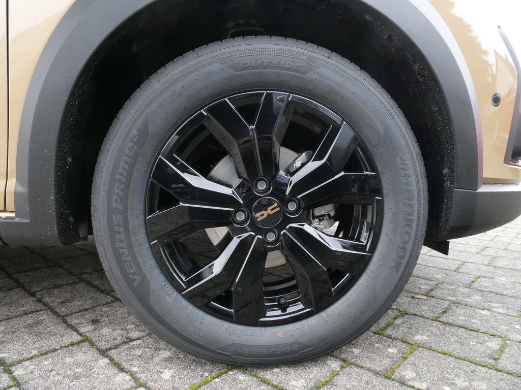 Fahrzeugabbildung Dacia Sandero Stepway Extreme+ TCe 110