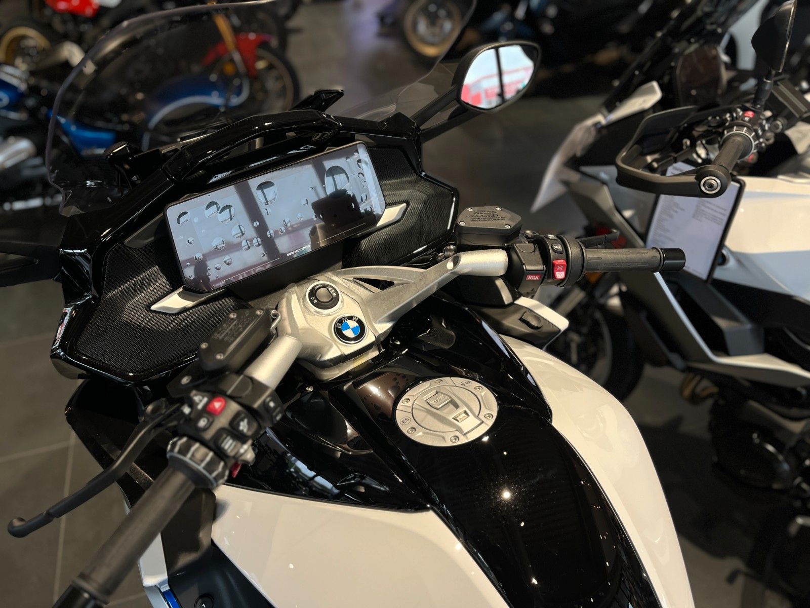 Fahrzeugabbildung BMW K1600GT Style Sport SOFORT VERFÜGBAR!