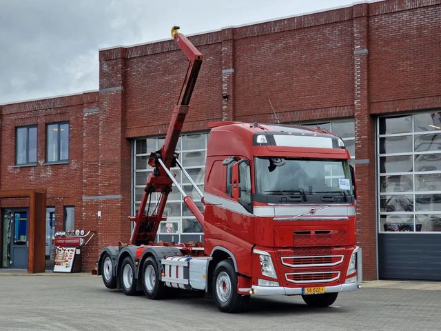 Volvo FH 13.540 8x4*4 - HIAB Hooklift 24T year 2017 -