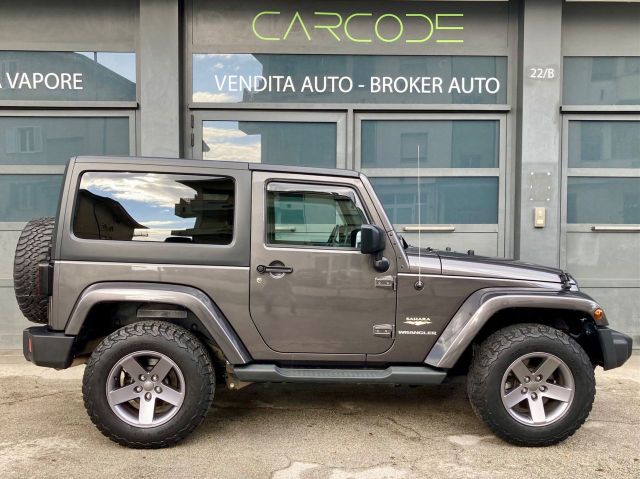 Jeep Wrangler Apple CarPlay, Soft Top