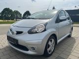 Toyota Aygo AYGO Club*KLIMA*AUTOMATIC*ALU*TÜV*5 TRG* - Toyota Aygo (X) in Stuttgart