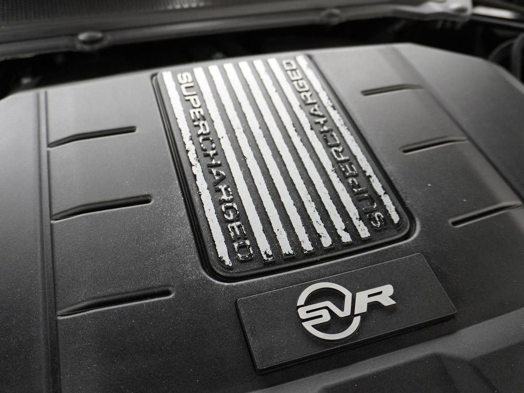 Land Rover Range Rover Sport 5.0 V8 Supercharged SVR