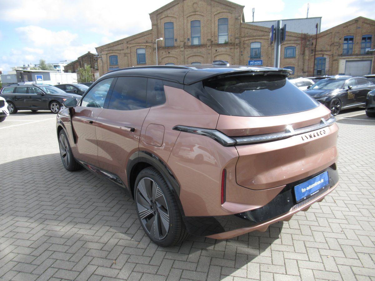 Lynk & Co 08