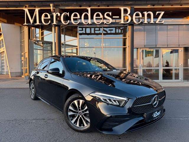 Mercedes-Benz A 200 AMG+Pano+RKamera+Night+Ambiente+