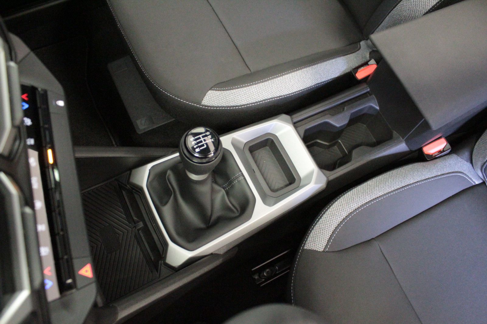 Fahrzeugabbildung Dacia Bigster mild hybrid 140 Journey*Winter+*City*Pan