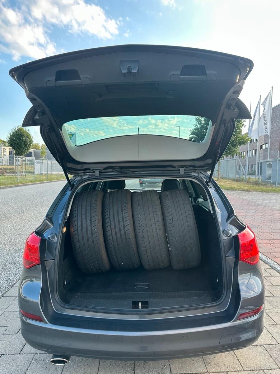 Opel Astra 2012 — photo 8