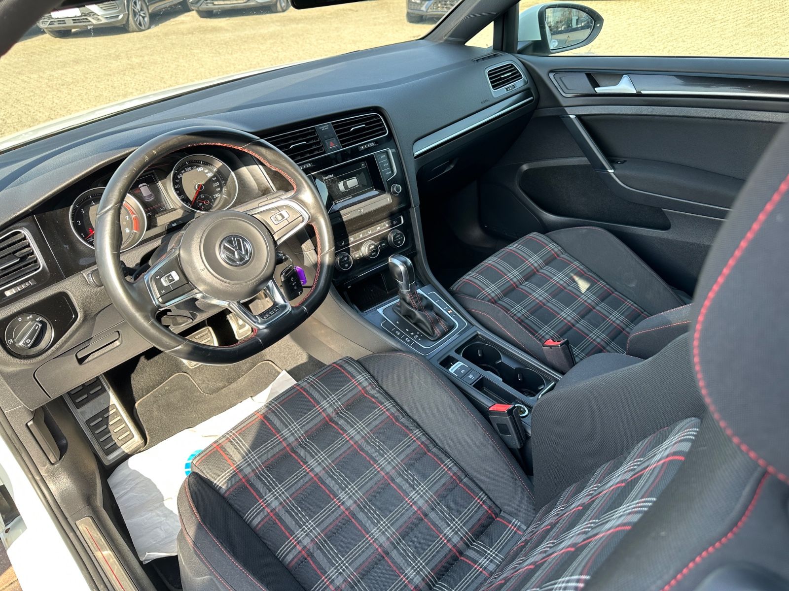 Volkswagen Golf VII 2.0 TSI DSG GTI Lim.*BI-XENON* foto 14