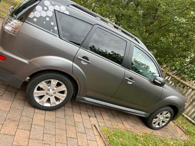 Mitsubishi Outlander 2011 2,2 7 sitz Tüv neu