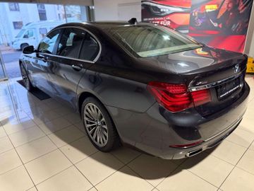 BMW 740 - 8