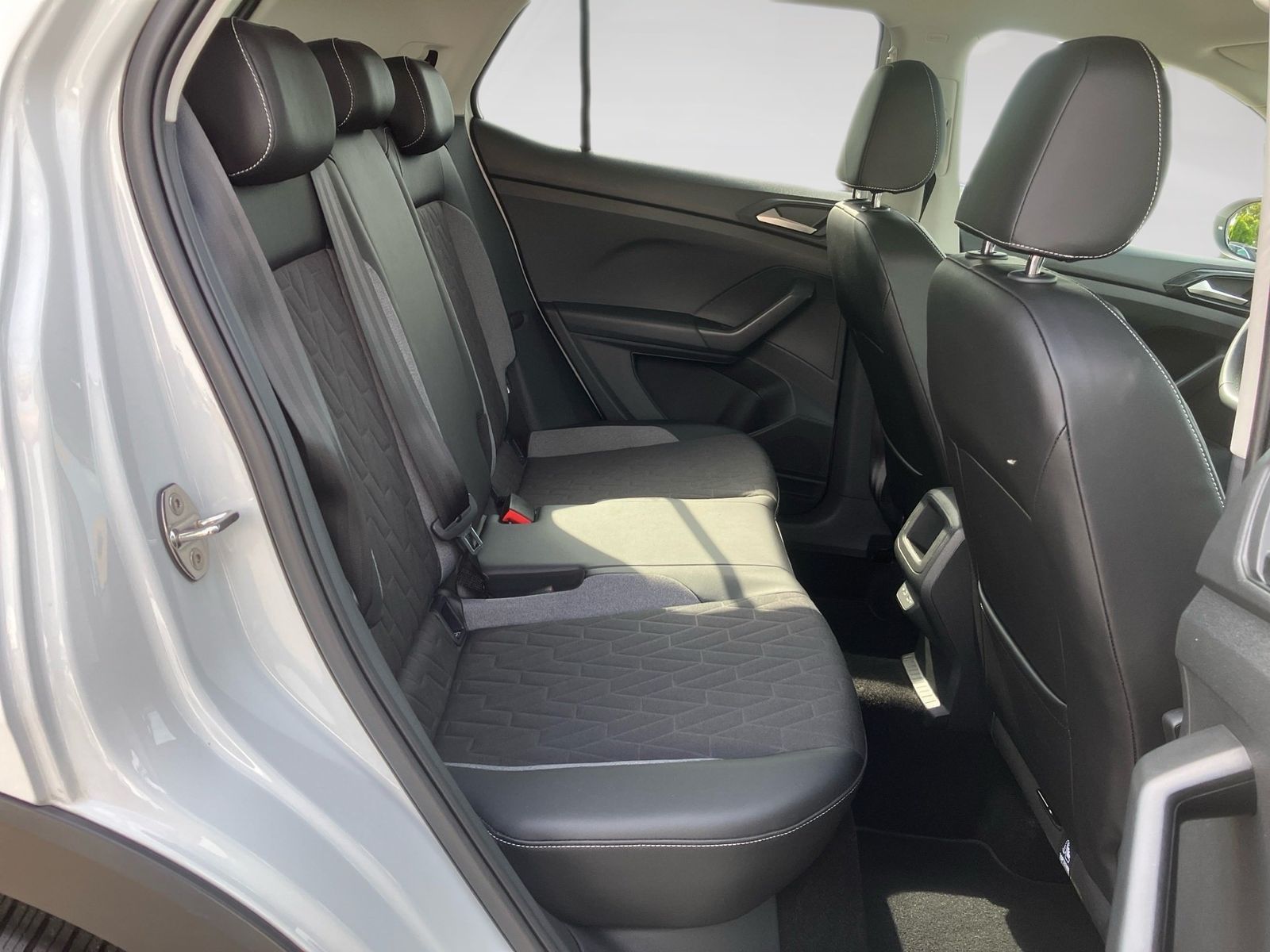 Volkswagen T-Cross - Bild 10