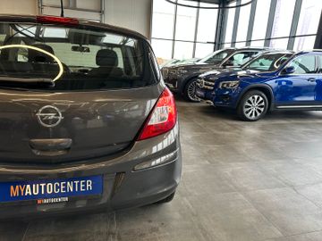Opel Corsa D Selective *Klimaanlage*
