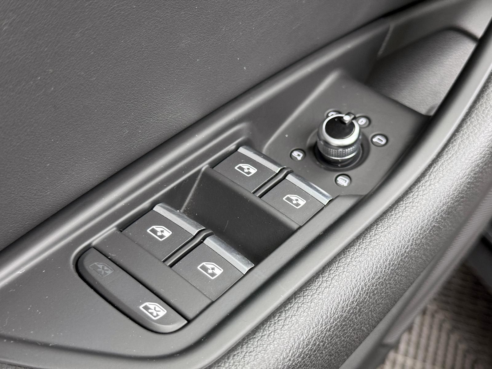 Fahrzeugabbildung Audi A4*40 TDI*S-LINE*PANO*MTRX*ACC*KEY*VIRTUAL*RCAM