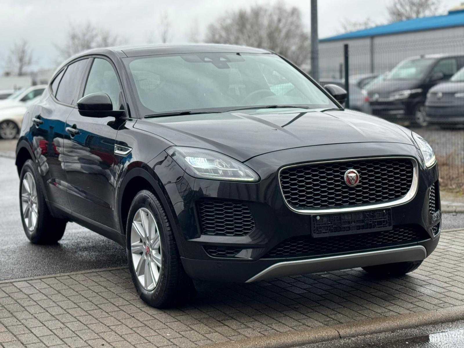 Jaguar E-Pace E-PACE Sport AWD Dynamic *Pano *Led*