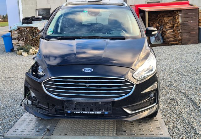 Ford Galaxy Titanium