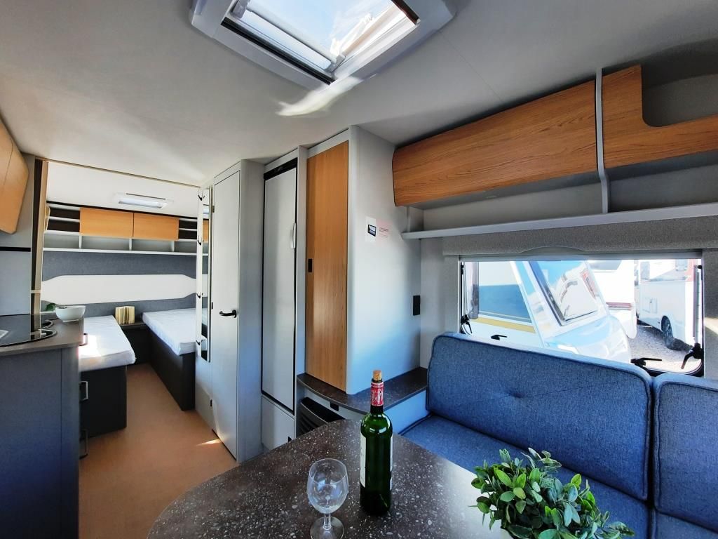 Fahrzeug Übersicht 9 Fahrzeugabbildung Bürstner B66 535 TL Verfüg./Sparen Sie 4.130,- €