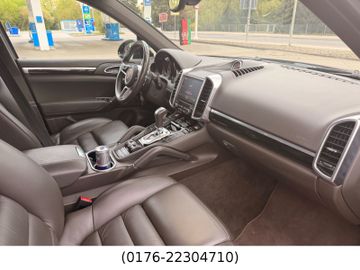 Porsche Cayenne - 9